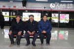 八旬老党员组团试乘地铁一号线 感受“合肥速度”（图） - 安徽网络电视台