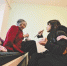 女大学生带着93岁奶奶上学 不接受资助只想靠自己 - 安徽网络电视台