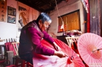 古镇   老街   红纸伞 - 安徽经济新闻网