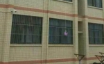女大学生购外卖用床单吊上6楼 - 安徽网络电视台