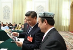 习近平到新疆代表团参加审议 - 民族宗教局