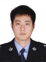 王玮龙警官证照片 - 安徽网络电视台