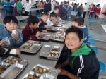 孩子们正在快乐享受营养餐 - 安徽新闻网
