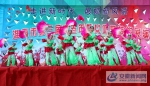 1、市老体协代表队表演的花鼓灯舞蹈《晚霞》.jpg - 安徽新闻网