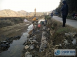 歙县溪头镇：修复公路水毁 助力农业生产 - 安徽新闻网