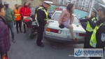铜陵：交通违法女驾驶人阻碍交警执法被刑拘 - 安徽新闻网