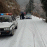 大雪车辆被困省道 安庆警民合力救援 - 安徽新闻网
