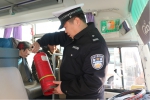 春运首日 安徽公安机关全力以赴保安全 - 公安厅
