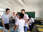 刘建中赴泗县看望慰问我校暑期社会实践师生和贫困户 - 合肥学院