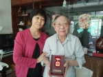 省妇联领导走访慰问7位荣获 “庆祝中华人民共和国成立70周年” 纪念章的老同志 - 妇联