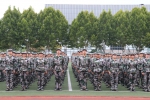 我校举行2020级新生开学典礼暨新生军事训练考核汇报 - 合肥学院