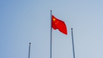 学校举行庆祝中华人民共和国成立73周年升旗仪式 - 合肥学院